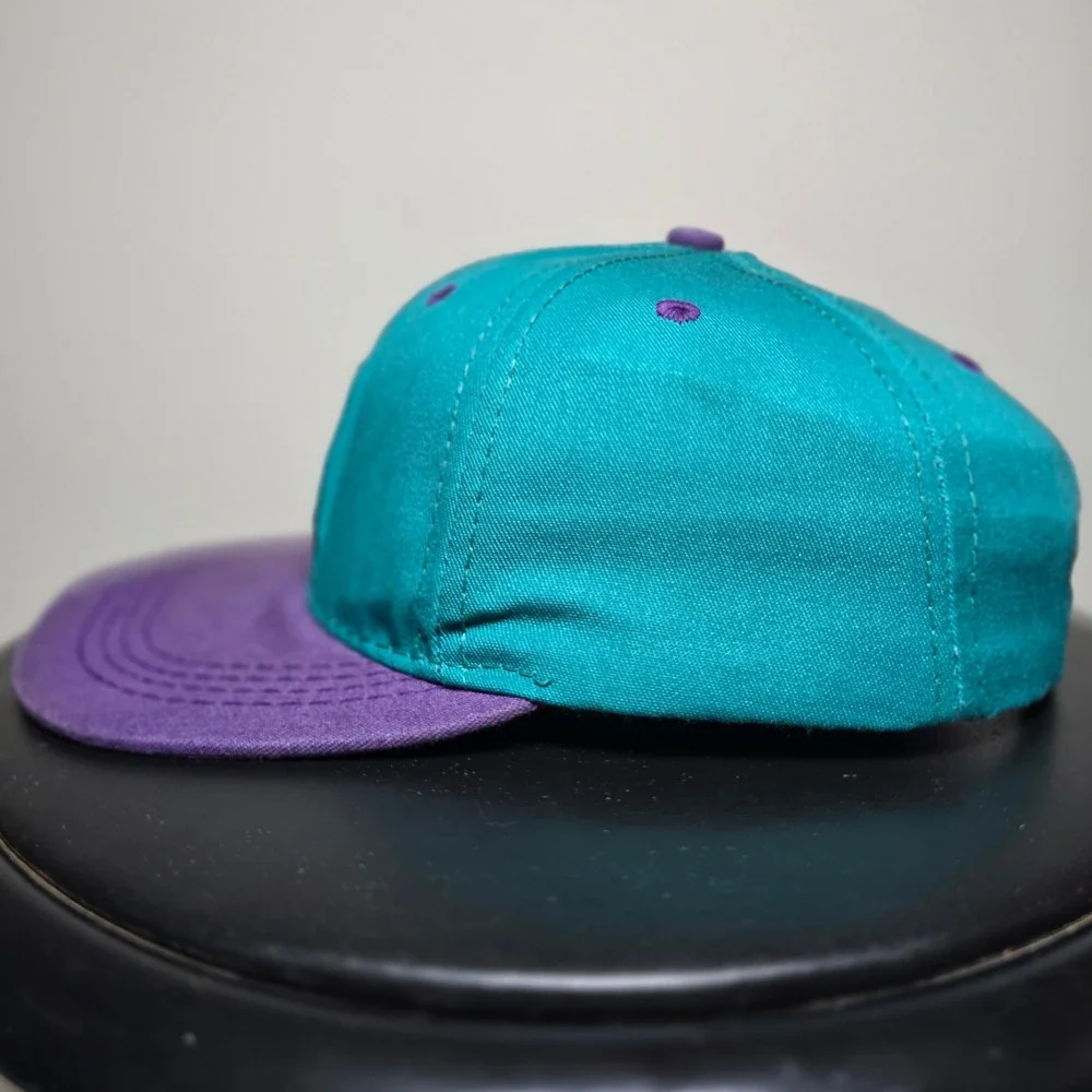Minnie Mouse 90s Walt Disney Two Tone Embroidered Vintage Goofy Co. Snapback Hat